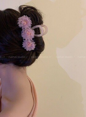 花朵抓夹~超仙小清新！蓝色2026春季新款玫瑰花后脑勺盘发鲨鱼夹