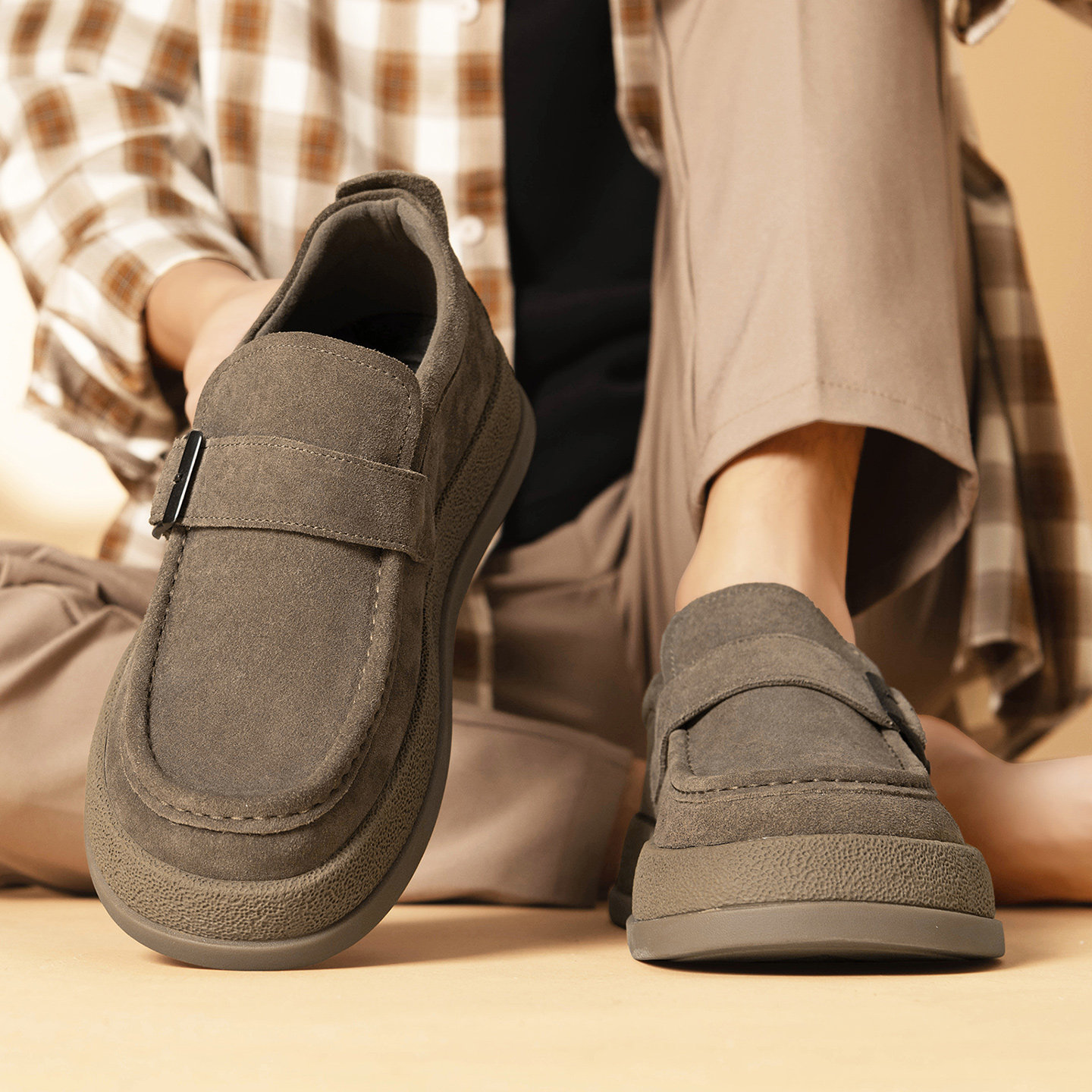 豆豆男鞋冬季翻毛皮休闲皮鞋2026新款复古懒人工作厚底舒适勃肯鞋,淘宝优惠券,粉丝福利购,淘宝优惠卷