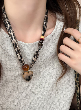美拉德豹纹爱心丝巾项链女颈链