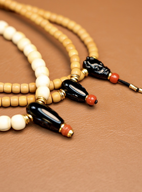 秋会长的和田玉新疆天然黑青戈壁料三通小龙配饰手串手链搭配