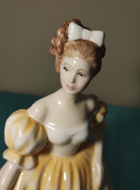 Royal Doulton道尔顿瓷偶骨瓷NATALIE娜塔莉HN3173签名版1988