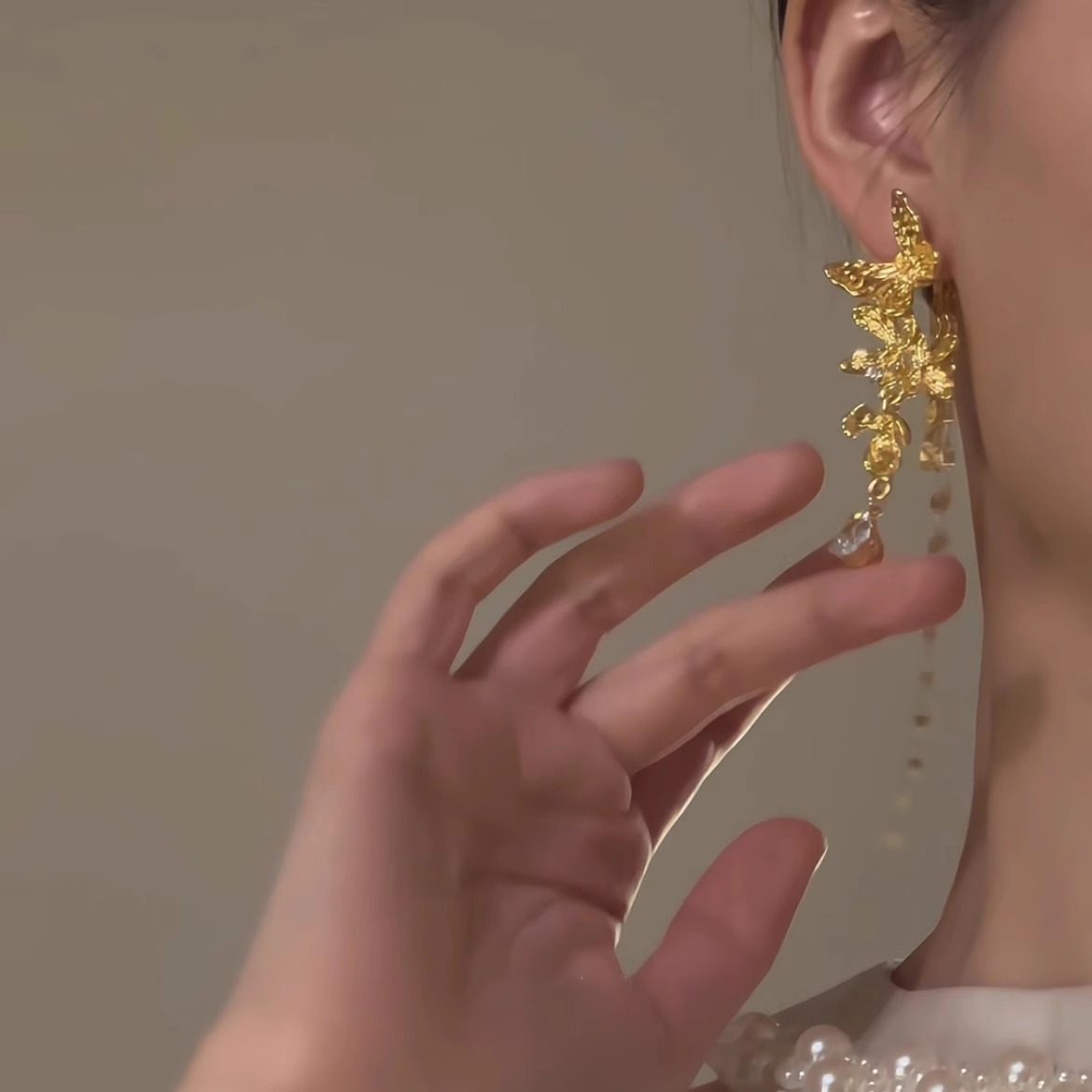 「月蝶鎏金」金色蝴蝶耳环女高级感流苏耳坠液态金属复古法式耳饰,淘宝优惠券,粉丝福利购,淘宝优惠卷