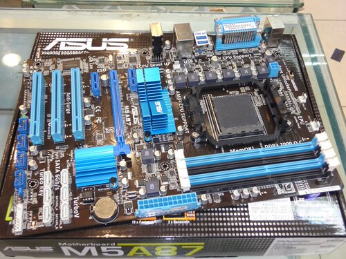 Asus/华硕 M4A87TD M4A87T独显主板 AM3 AMD 870 DDR3台式机ATX-图2