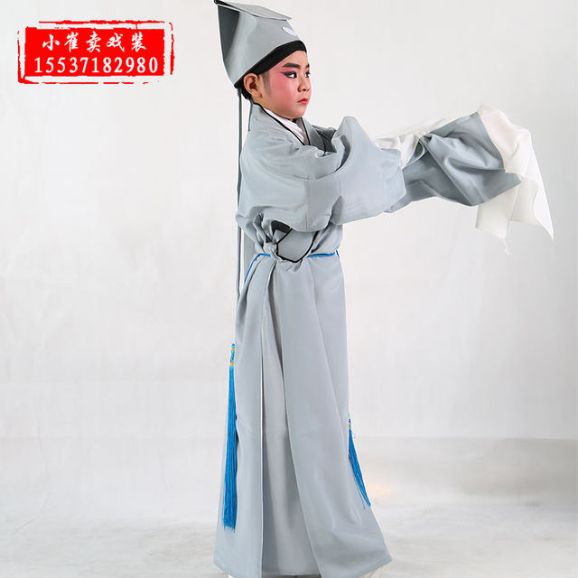 Excerpts of costumes for opera stage performances