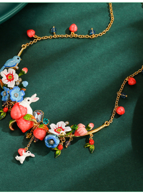 珐琅彩釉桃子小白兔蓝小鸟锁骨链