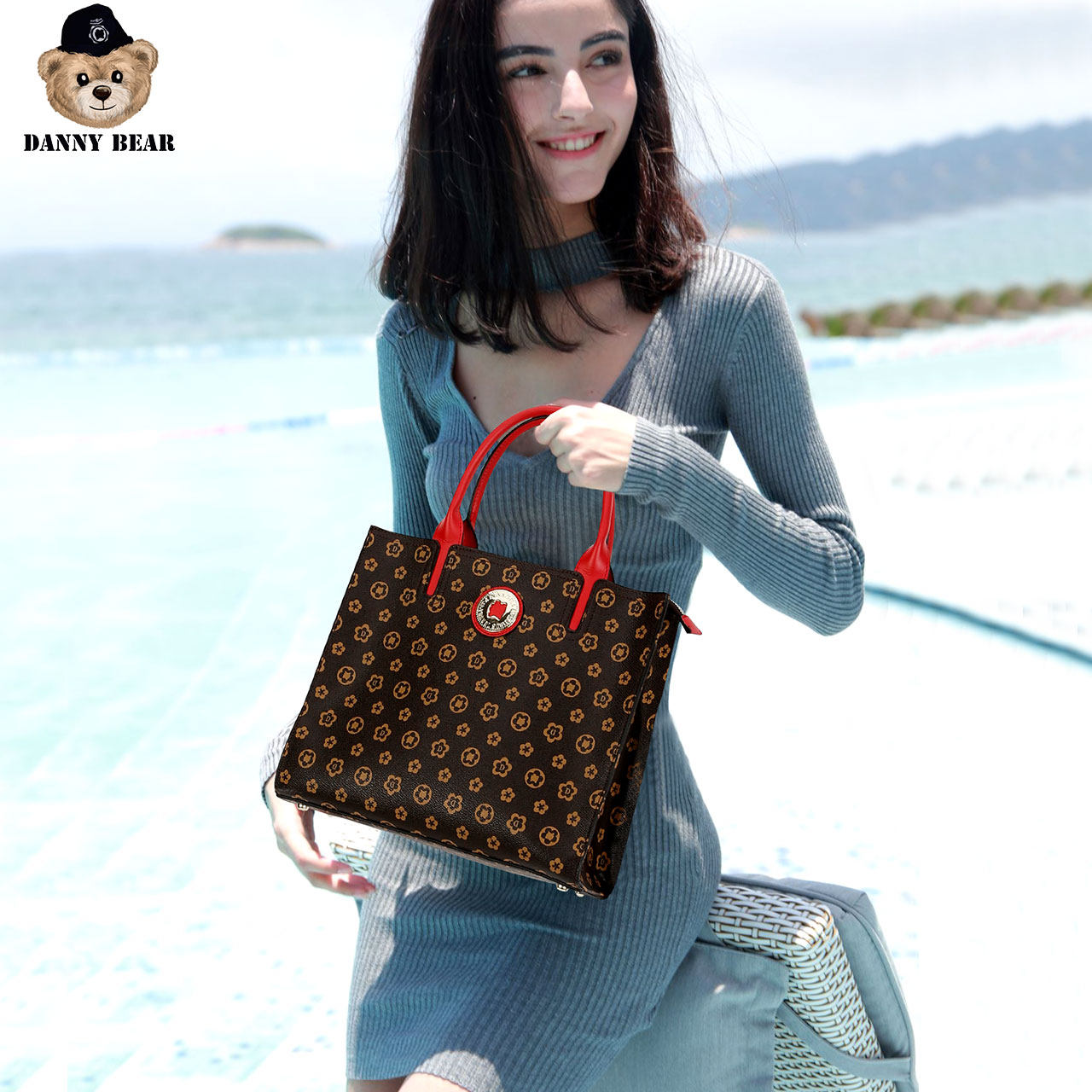 丹尼熊新品手提欧美范经典斜挎包 丹尼熊箱包女士包袋