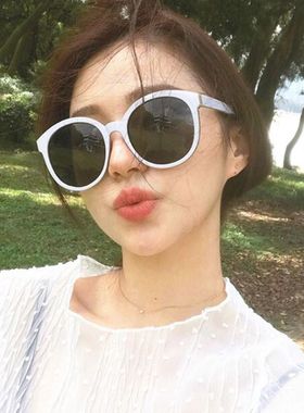 墨镜复古风米白色边框修脸太阳镜