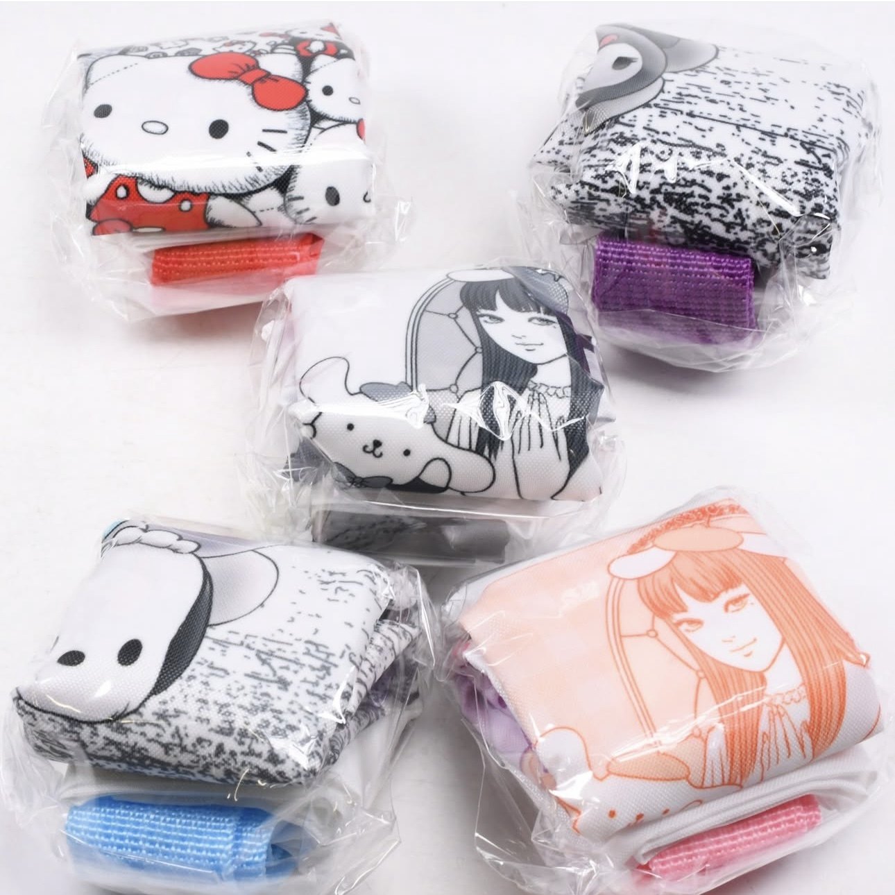 现货 日本NIC正品三丽鸥X伊藤润二联名漫画手提购物袋收纳袋扭蛋,淘宝优惠券,粉丝福利购,淘宝优惠卷