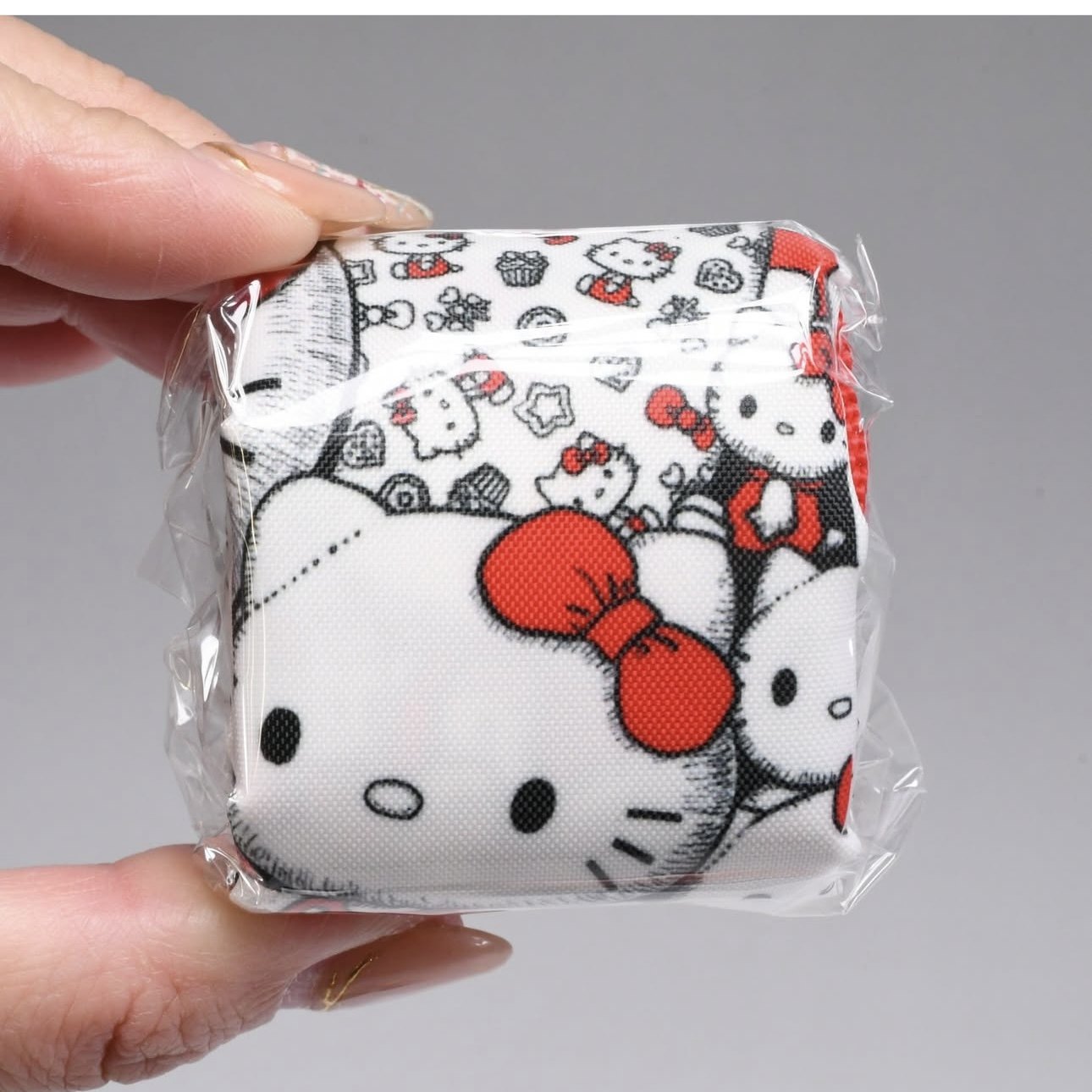 现货 日本NIC正品三丽鸥X伊藤润二联名漫画手提购物袋收纳袋扭蛋,淘宝优惠券,粉丝福利购,淘宝优惠卷