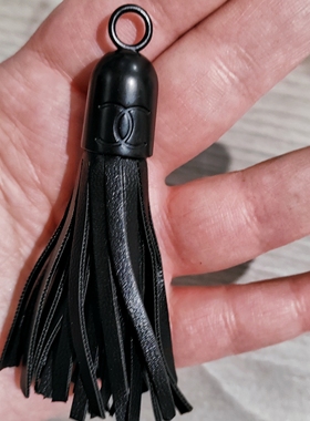 靴子流苏装饰挂件新款服饰包袋配件黑色双面PU皮项链长穗吊坠辅料