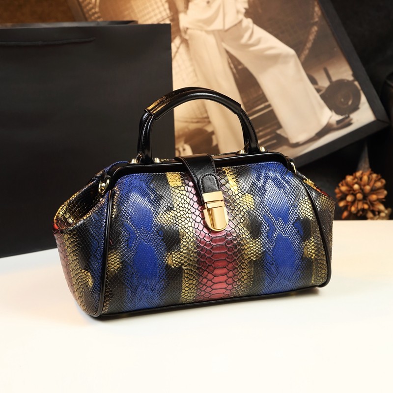2022新款欧美蛇纹单肩夹子斜挎包 梦琳凯女士包袋
