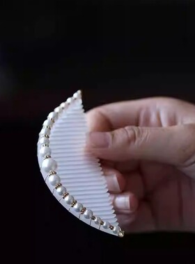 丸子头小发梳百搭发饰