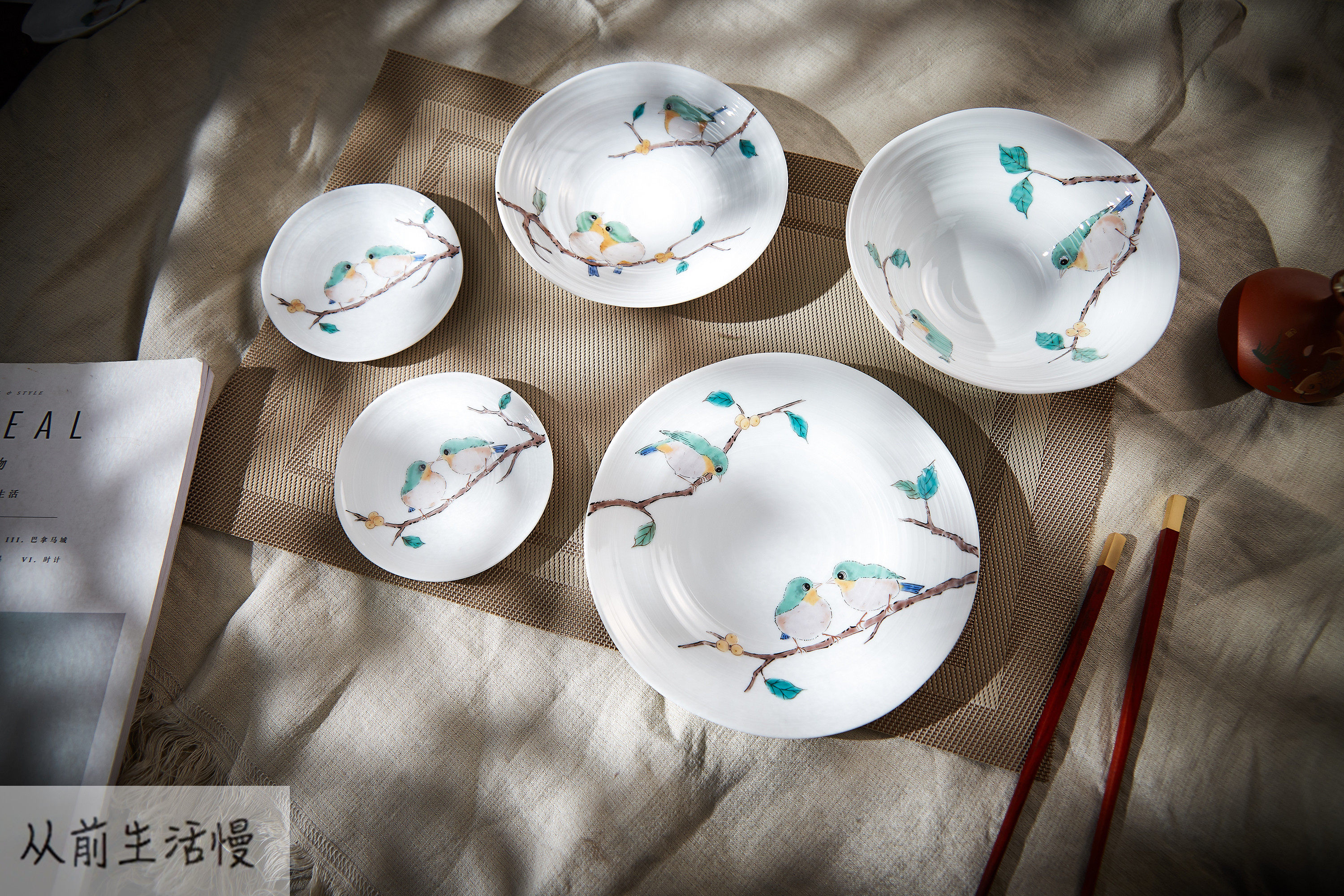 日本进口九谷烧陶瓷彩绘花鸟盘子餐具菜碟面汤碗平盘浅盘家用礼盒