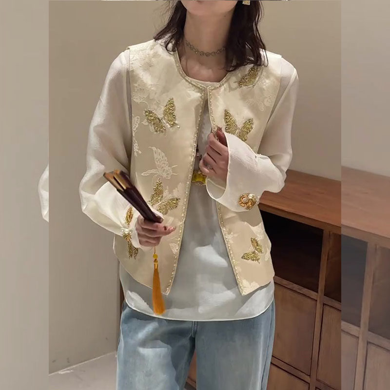 2026春季高级感国风米杏色亮片马甲上衣女新中式钉珠蝴蝶圆领马夹,淘宝优惠券,粉丝福利购,淘宝优惠卷