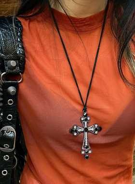 Gallery朋克金属镶钻十字架项链