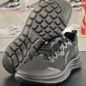 正品李宁2025夏季新款跑步女子时尚舒适透气休闲慢跑鞋ARSU114