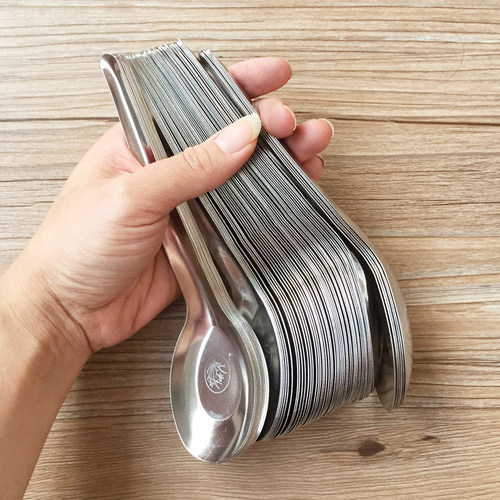 加厚不锈钢勺子长柄家用喝汤勺平底勺学生吃饭勺商用调羹汤匙餐具 - 图2