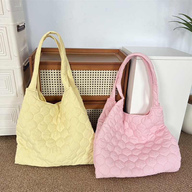 MAYRABBIT 绗棉菱格褶皱单肩包小众甜美托特包大容量时尚通勤包包,淘宝优惠券,粉丝福利购,淘宝优惠卷