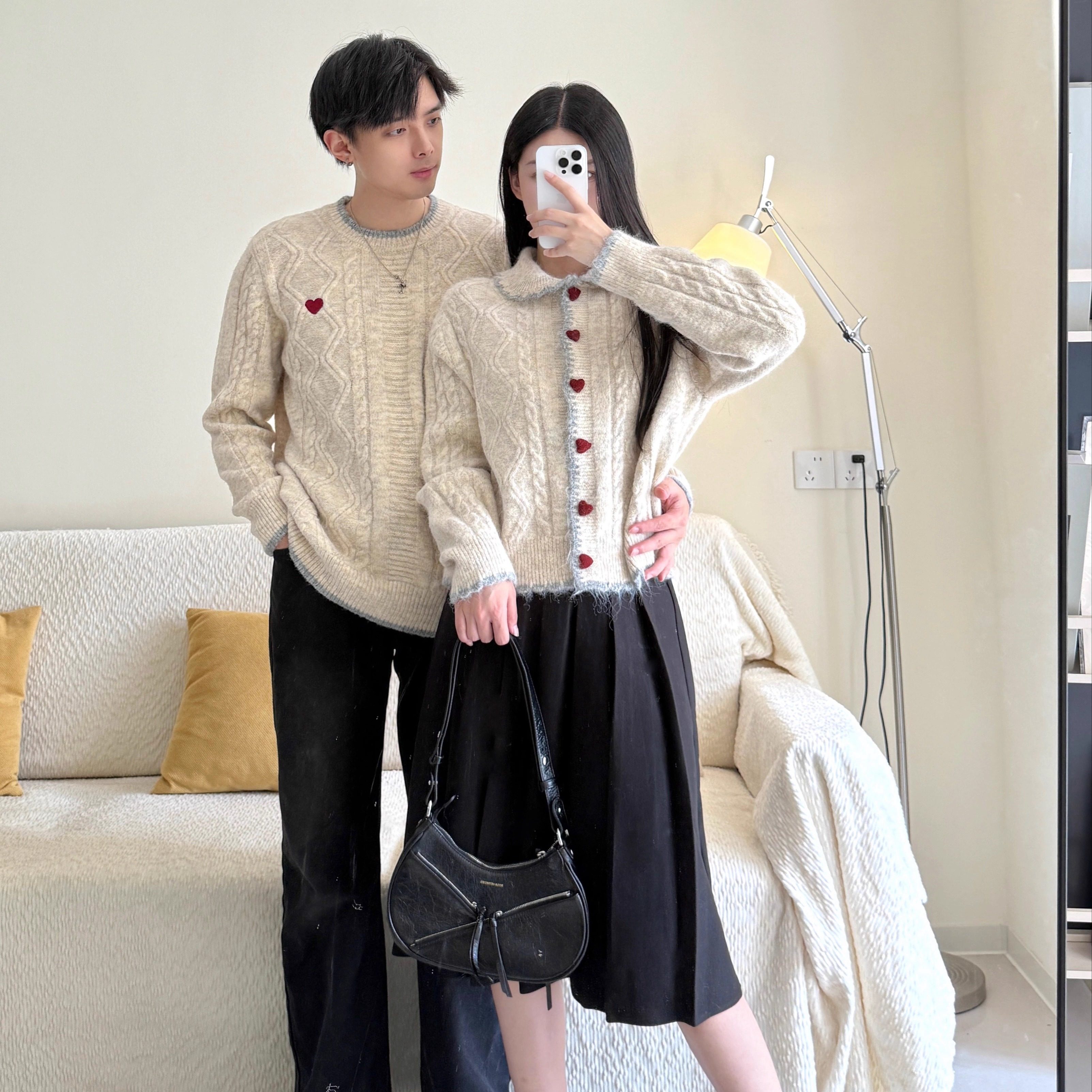 2025秋冬情侣学院风翻领爱心扣麻花针织开衫男女宽松百搭慵懒毛衣,淘宝优惠券,粉丝福利购,淘宝优惠卷