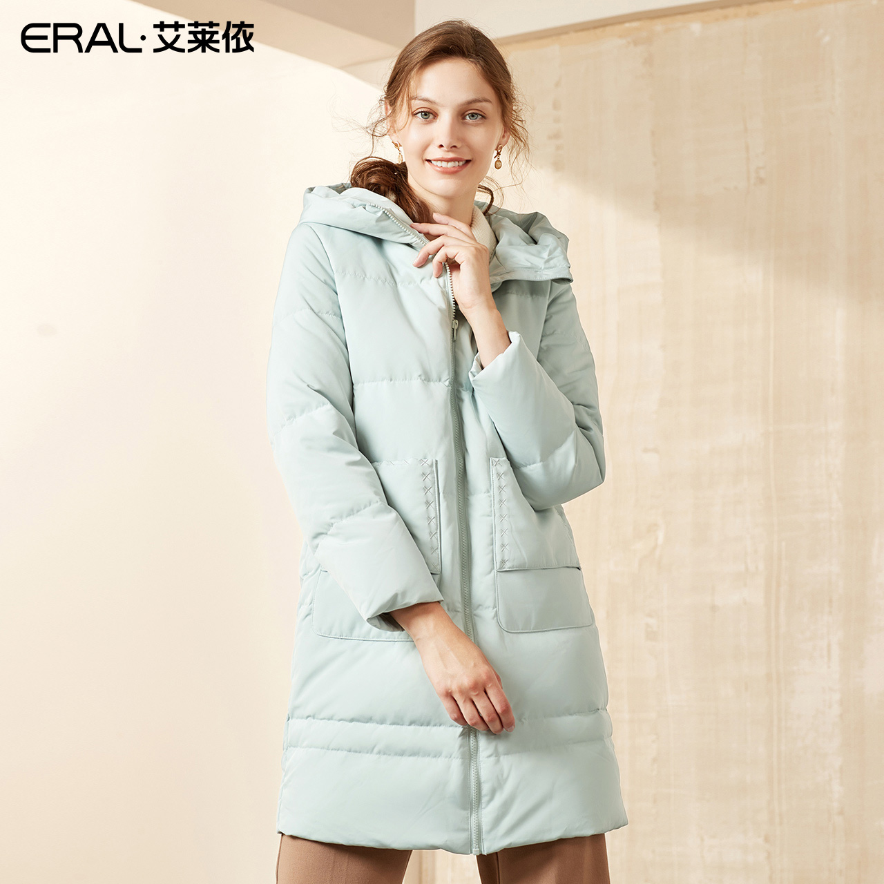 601801107 2019 艾莱依 秋冬新款时尚修身连帽羽绒服女中长款冬外套 601801107 2019 艾莱依 秋冬新款时尚修身连帽羽绒服女中长款冬外套