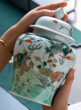 古彩龙纹将军罐手工手绘