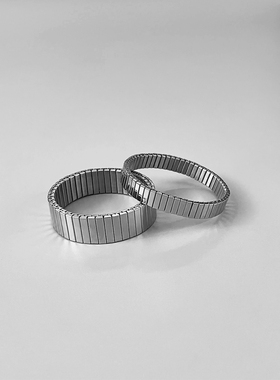 看板钛钢简约大气弹力手镯