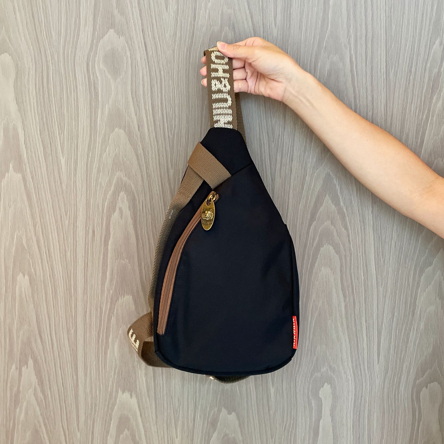 Casual bags for women 2026 new fashion versatile women's crossbody bag sports small bag advanced lightweight chest bag travel