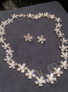简约仙美花朵宝石超闪项链套装