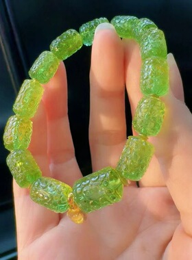 魅晶天然水晶晶体通透翡翠绿雕刻回纹珠手链