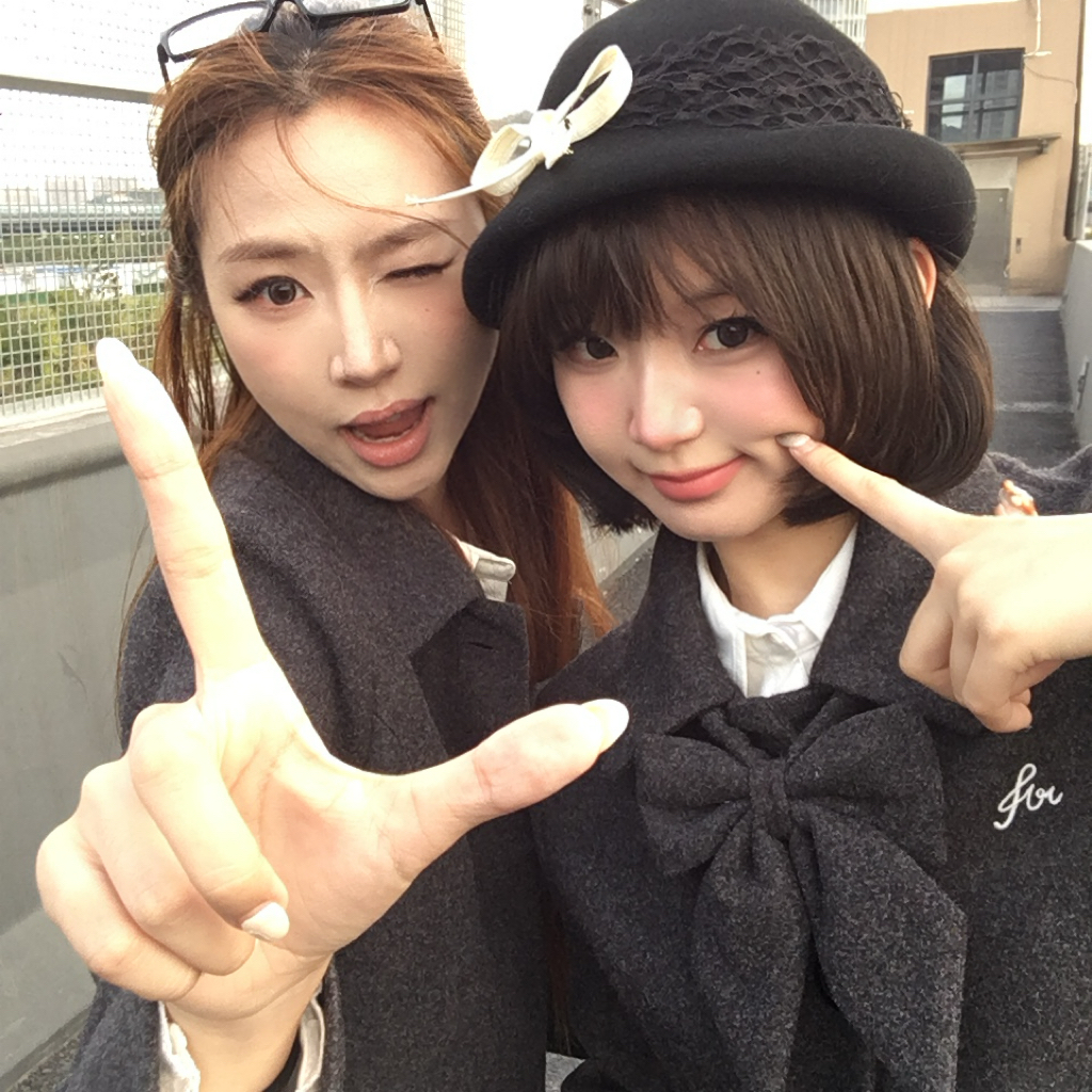 赫礼颂/本治高等学院制服格雷系优雅毛呢外套蕾丝秋冬套装保暖 - 图0