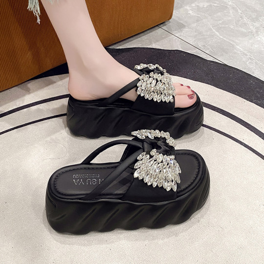 8cm厚底凉拖鞋女夏季外穿2025新款增高休闲水钻踩屎感沙滩一字拖