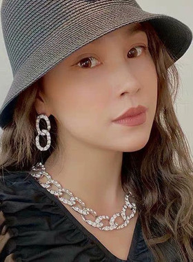 夸张冷淡风网红博主满钻锁骨链