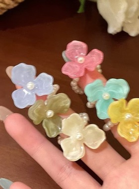 多巴胺珍珠花朵戒指女生2025新款氛围感出游食指戒度假风拍照指环