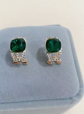 祖母绿项链女款2026新款爆款轻奢小众设计感锁骨链耳饰新疆