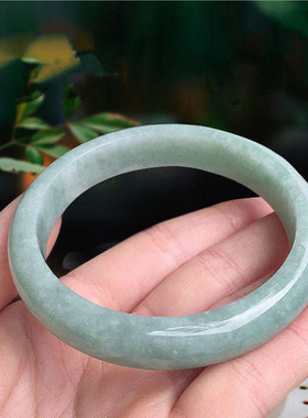 气质手镯女款饰品浅绿色天然玉石手镯女浅绿抛光中式禅意风玉镯子