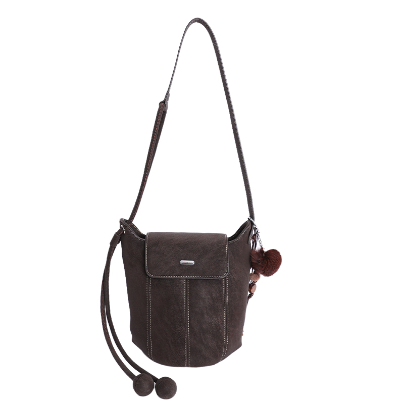 高级感爆款包包女式2025秋冬新款潮时尚单肩腋下包百搭斜挎水桶包 - 图3