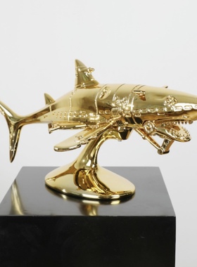 潮玩空山基机械鲨鱼高奢简约艺术雕塑客厅玄关桌面大摆件公仔手办