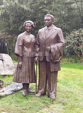 玻璃钢仿铜人物雕塑户外广场园林商业街摆放民俗小品古代修脚人物