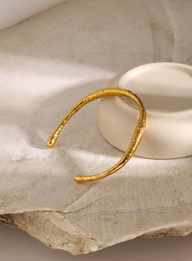 18k金不锈钢不规则纹理开口手镯ins极简风线条锤纹钛钢手镯
