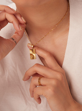 跨境新款阳光硬币项链 18K镀金316L不锈钢矩形吊坠项链几何项链女