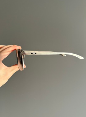 O记Holbrook TI 金属框飞行员太阳镜偏光墨镜弹簧镜腿户外眼镜