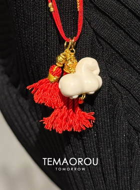 本命年红色编绳小马项链复古气质