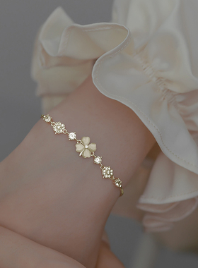 清冷感四叶草手链女秋冬手饰百搭