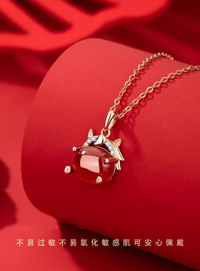 新年红色抱抱福马项链本命年喜庆