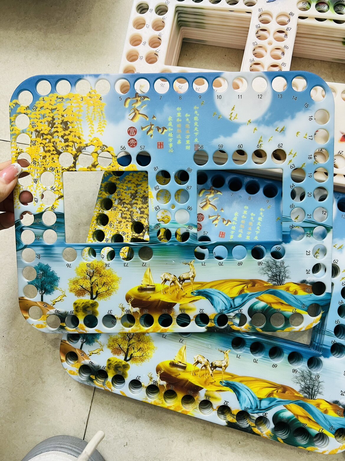 十字绣高端亚克力定制线版88孔收纳穿线板工具手工穿线板工具