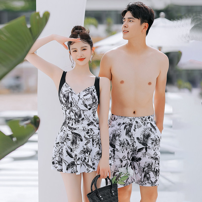 洋气度假情侣款泳衣女遮肚子显瘦V领度假游泳温泉平角裤连体泳装,淘宝优惠券,粉丝福利购,淘宝优惠卷