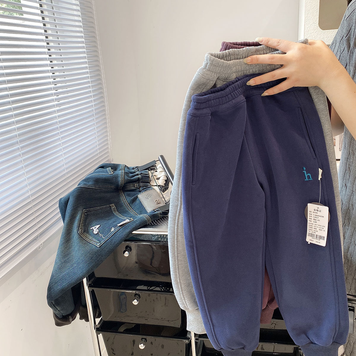 韩版童装加厚奥力绒运动裤2025年秋冬新款男童加绒棉裤中童长裤潮,淘宝优惠券,粉丝福利购,淘宝优惠卷