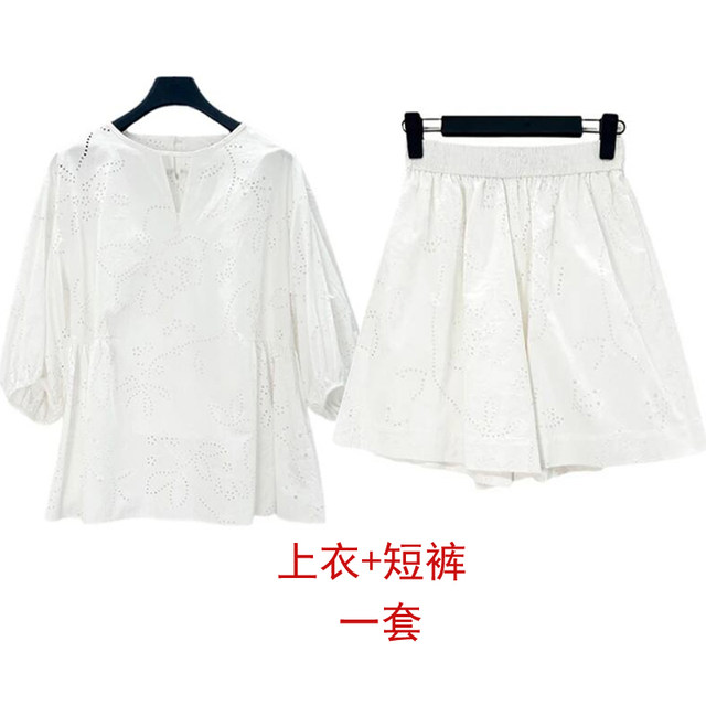 ເສື້ອແຟຊັ່ນ Hollow Jacquard Slimming Shorts Casual