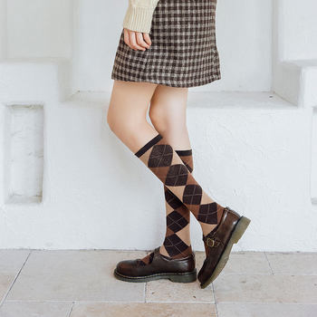 jk ຖົງຕີນສູງເຂົ່າຍາວແບບຍີ່ປຸ່ນແບບ retro ວິທະຍາໄລແບບເພັດ plaid stovepipe calf socks ພາກຮຽນ spring ແລະດູໃບໄມ້ລົ່ນ socks ສູງເບິ່ງກະທັດຮັດ