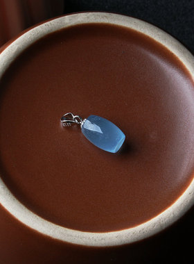 女天然海蓝宝配银扣锁骨链送银链